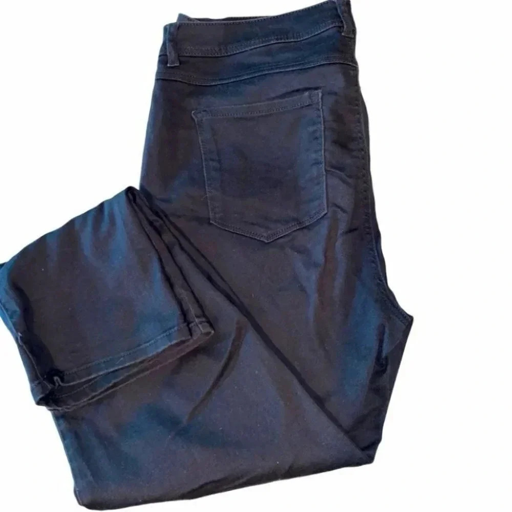 Avenue 16 black flex straight leg jean‎